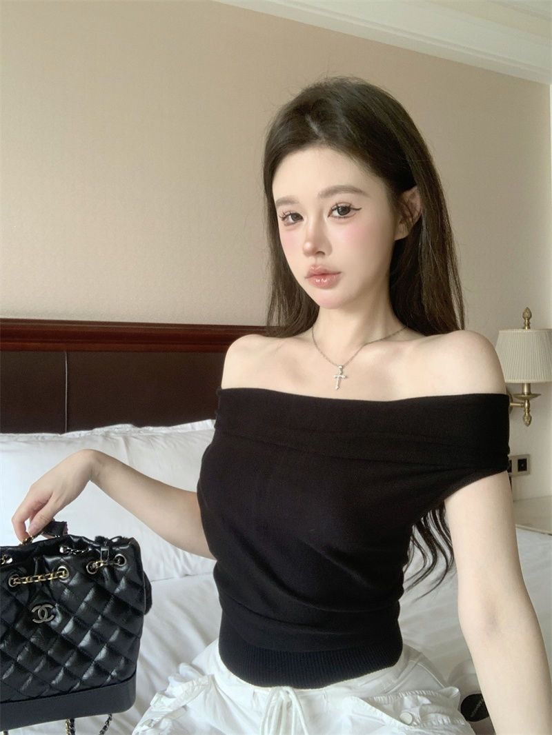 Women's Backless Halter Crop Top