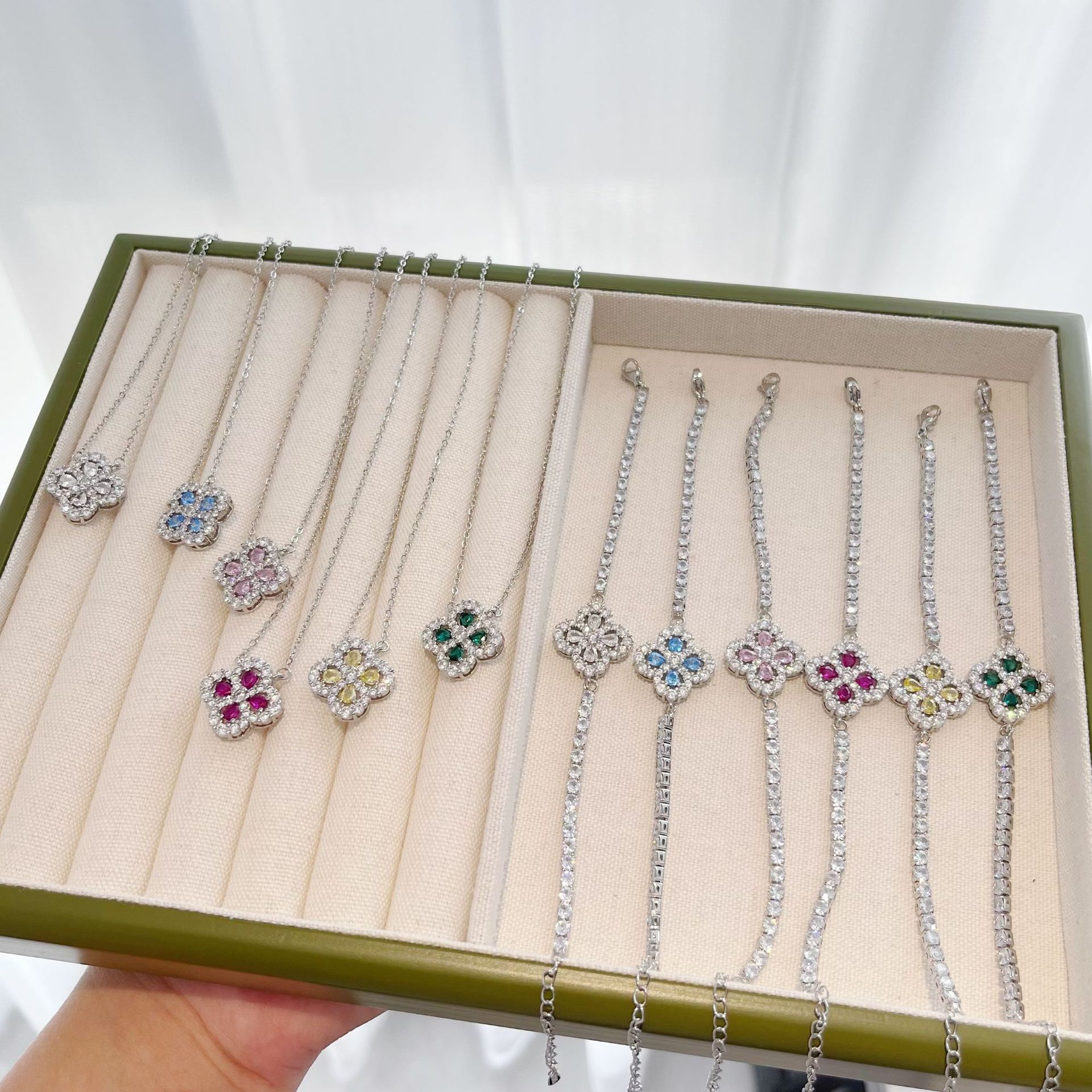 Four Leaf Clover Women's Necklace