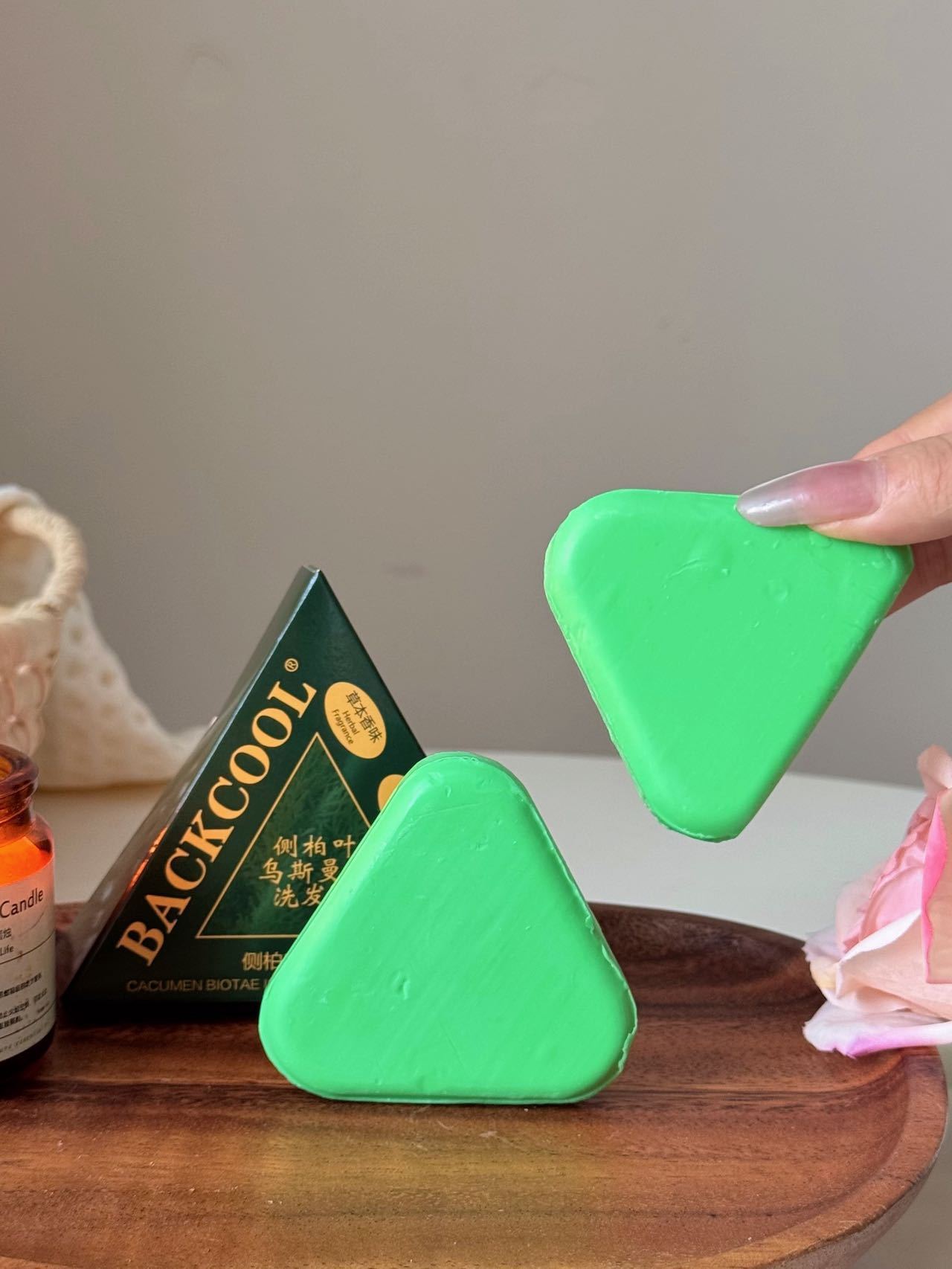 BACKCOOL Herbal Shampoo Bar